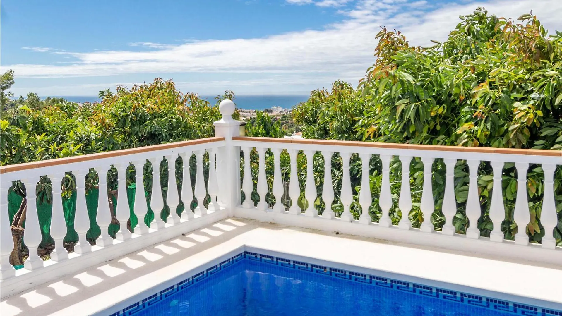 Gorgeous Home In Nerja With House Sea View España